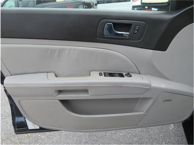 Used 2005 Cadillac STS w/ Preferred Equipment Group image 13