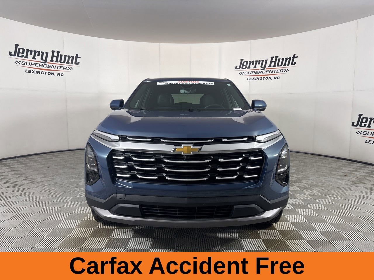 Used 2026 Chevrolet Equinox LT w/ Convenience Package II FWD image 3