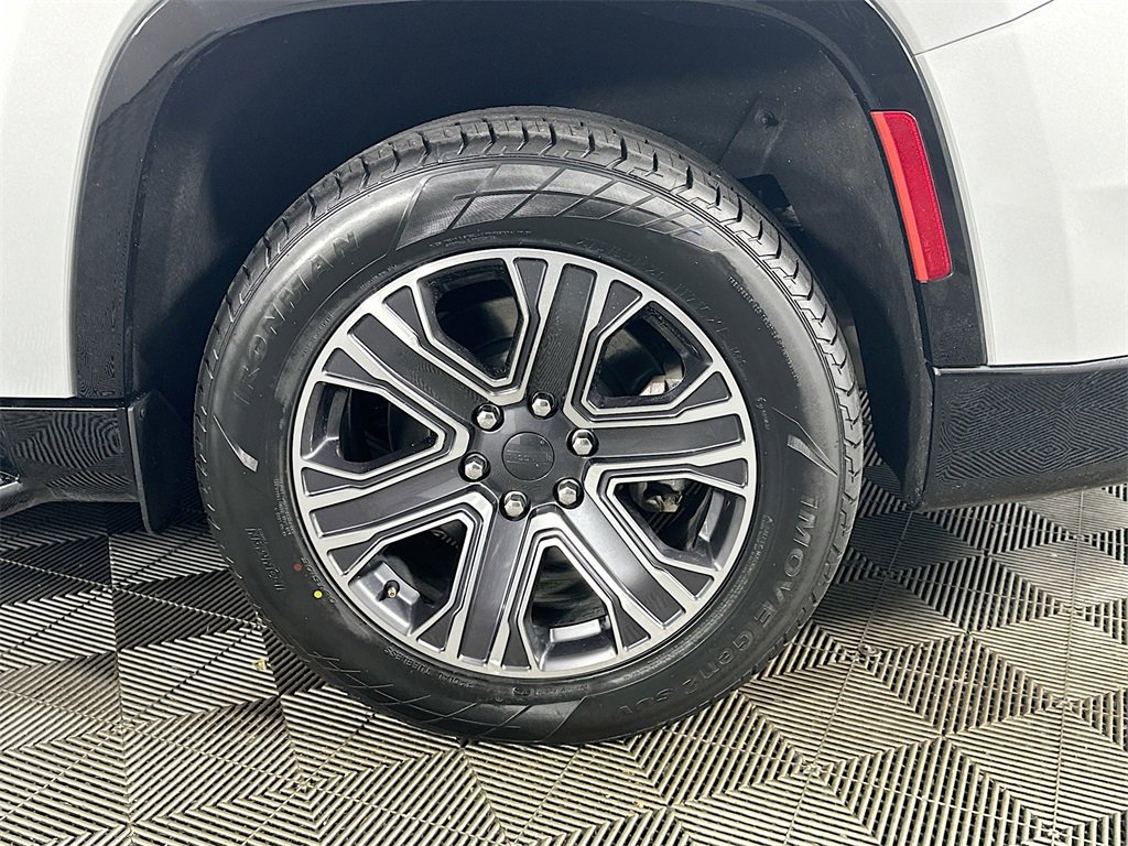 Used 2024 Jeep Wagoneer L Series II w/ Flexible Seating Group image 34