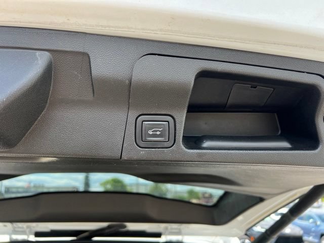 Used 2021 GMC Acadia Denali w/ Denali Ultimate Package AWD/4WD image 16