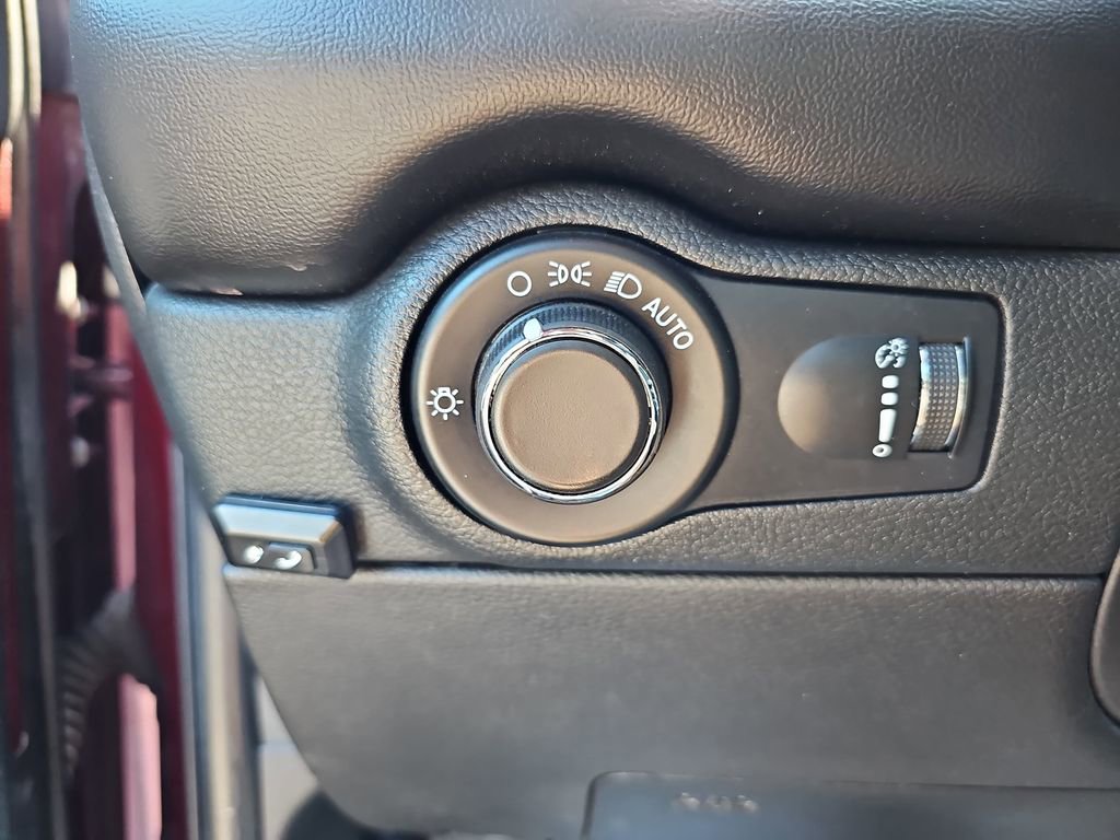 Used 2023 Dodge Durango SXT Launch Edition RWD image 30