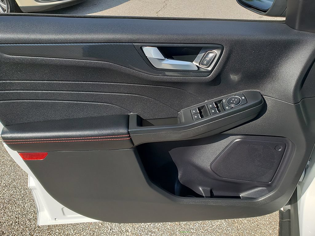 Certified 2023 Ford Escape ST-Line w/ Tech Pack #1 FWD image 13