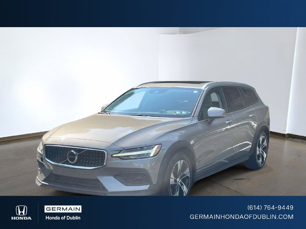 Used 2020 Volvo V60 T5 Cross Country AWD/4WD image 1