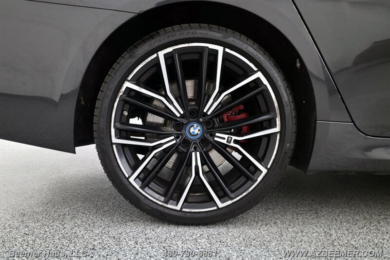 Used 2023 BMW 530e w/ M Sport Package RWD image 42