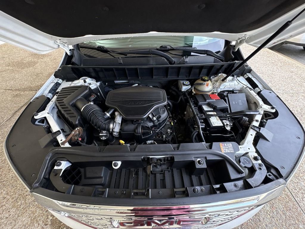 Certified 2019 GMC Acadia Denali w/ Technology Package image 31