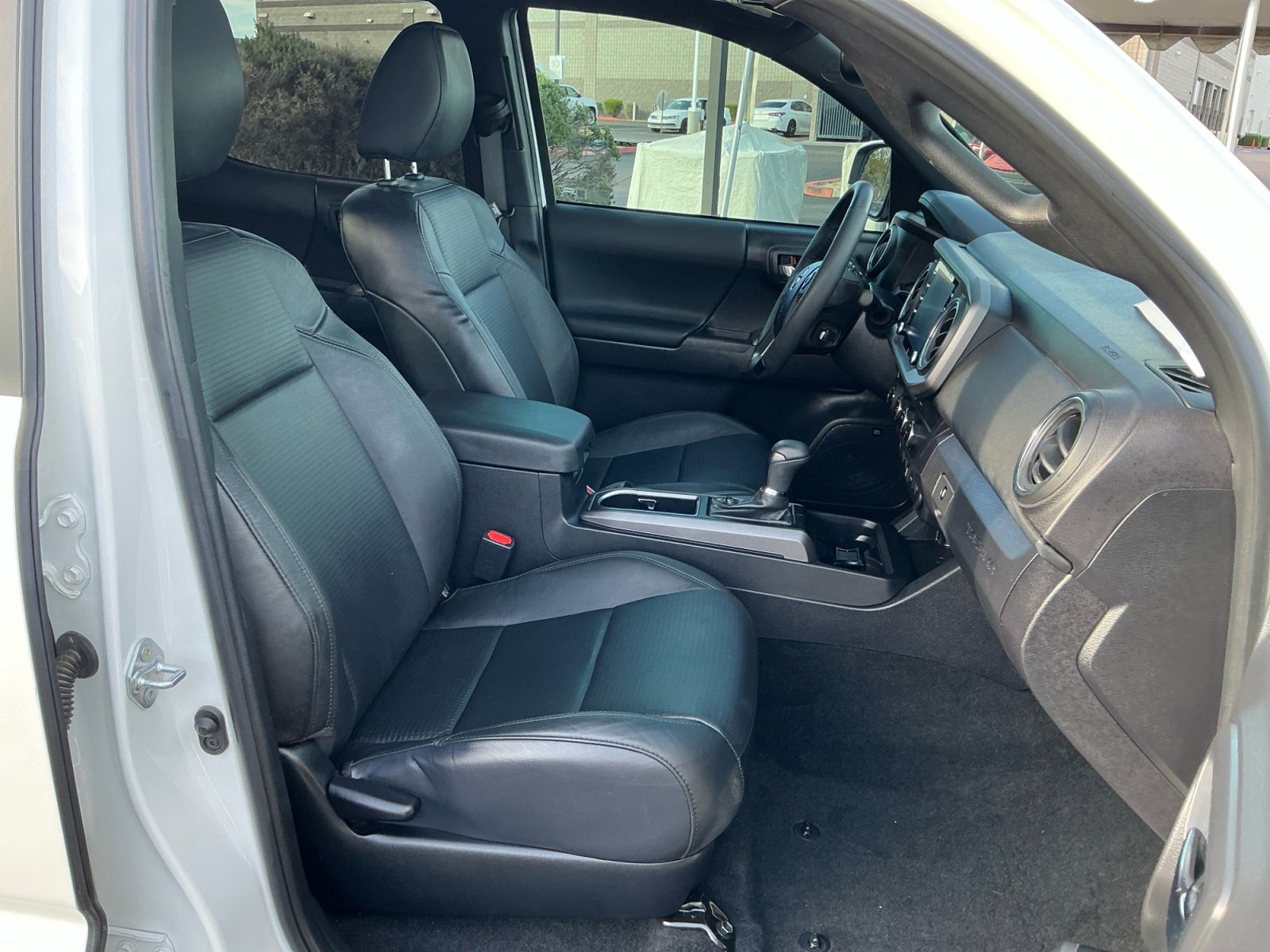 Used 2023 Toyota Tacoma TRD Off-Road image 19