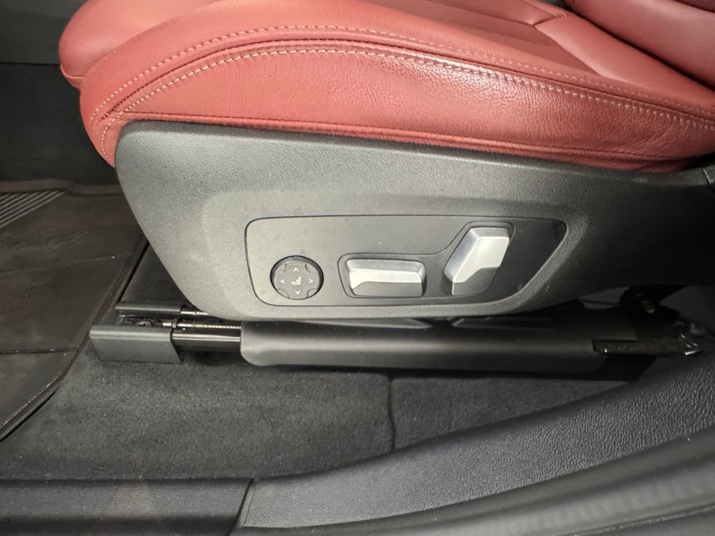 Used 2023 BMW X3 M40i w/ Premium Package image 29
