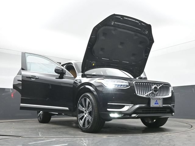 Used 2023 Volvo XC90 B6 Ultimate w/ Protection Package Premier AWD/4WD image 58