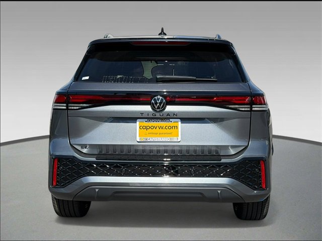 New 2026 Volkswagen Tiguan SE R-Line image 5