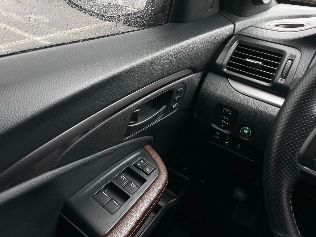 Certified 2025 Honda Passport EX-L image 23