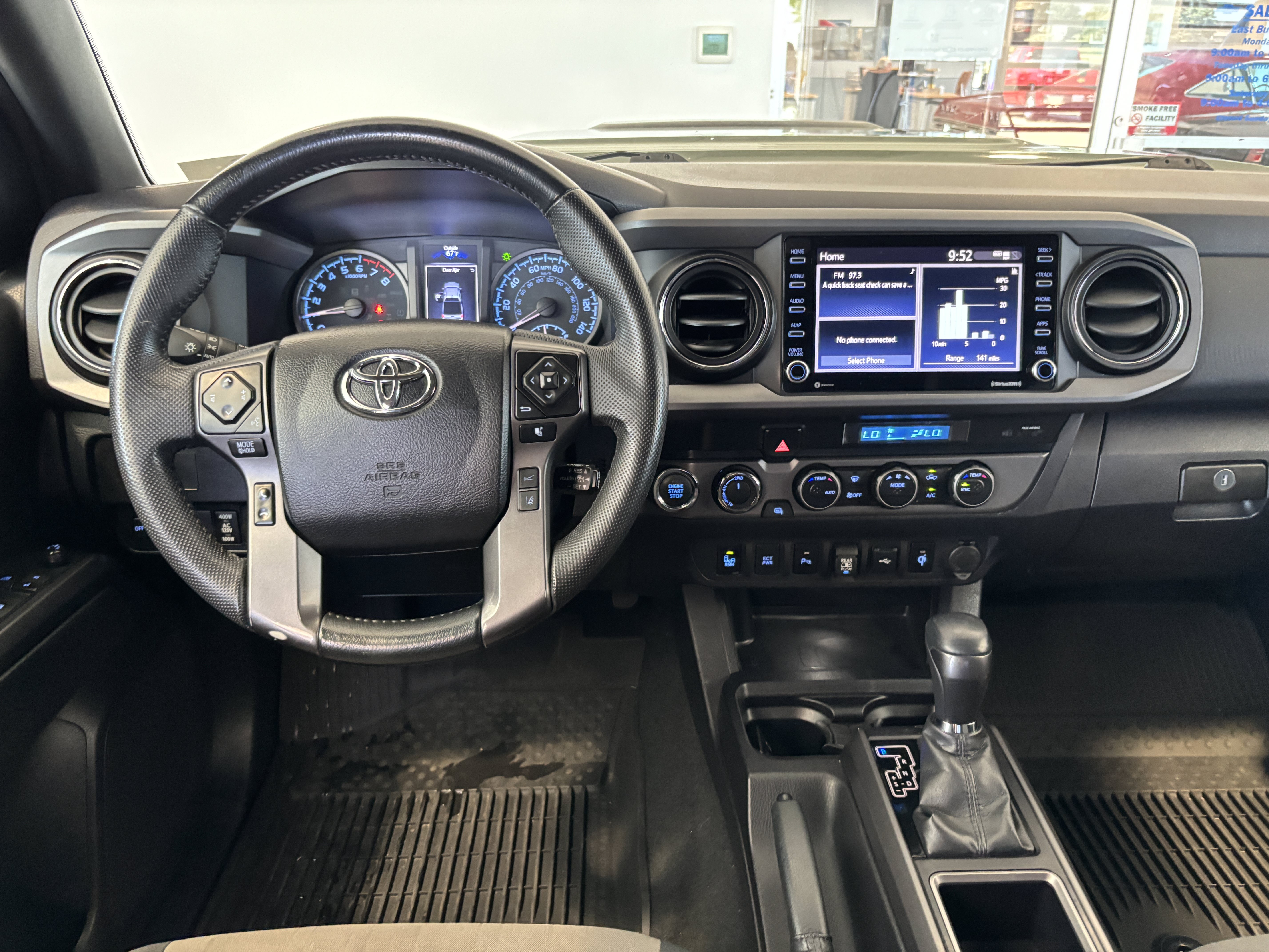 Used 2022 Toyota Tacoma TRD Sport w/ Technology Package AWD/4WD image 8