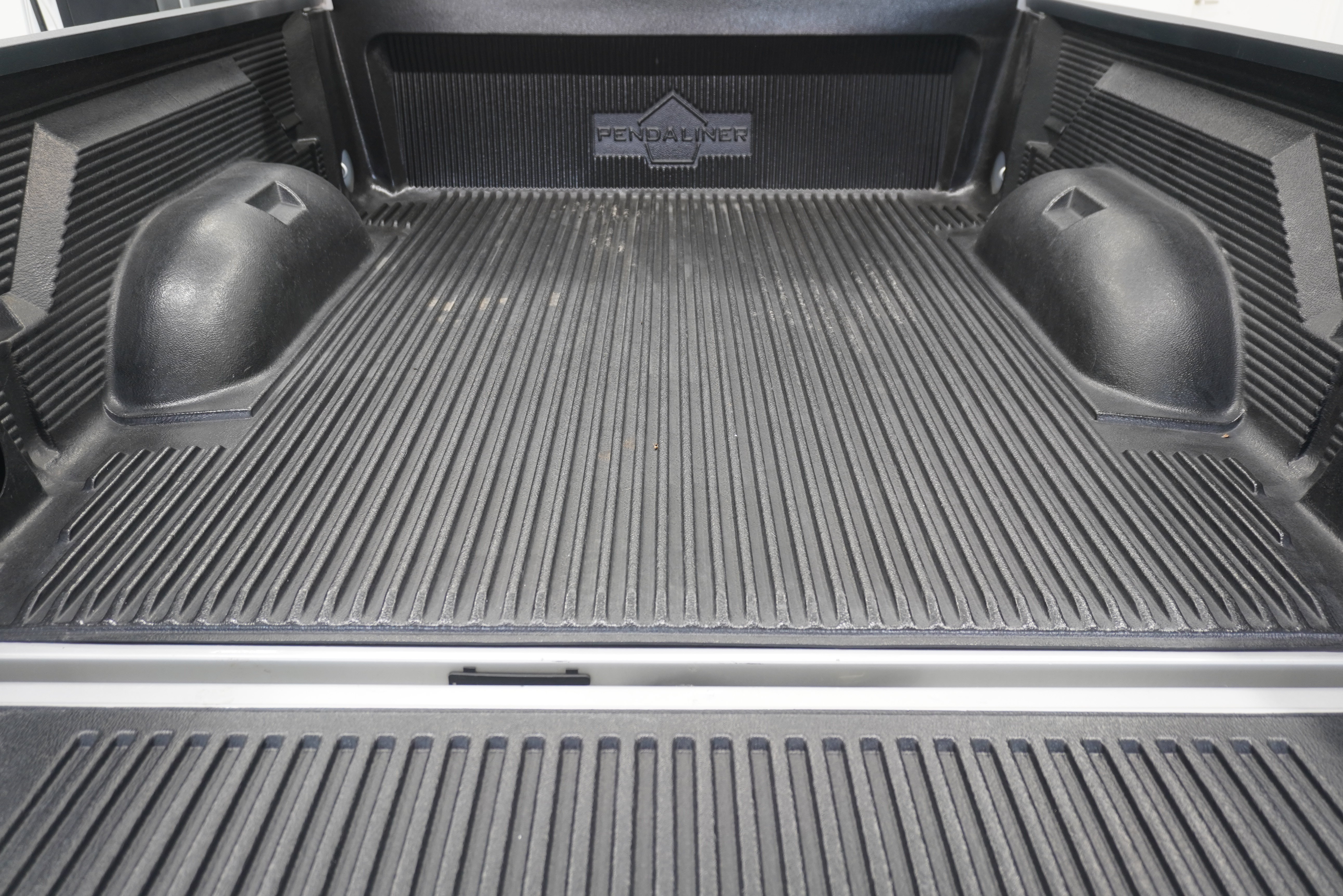Used 2017 RAM 1500 Express RWD image 19