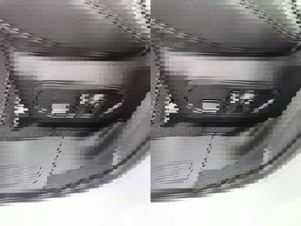 New 2026 Jeep Cherokee Limited image 12