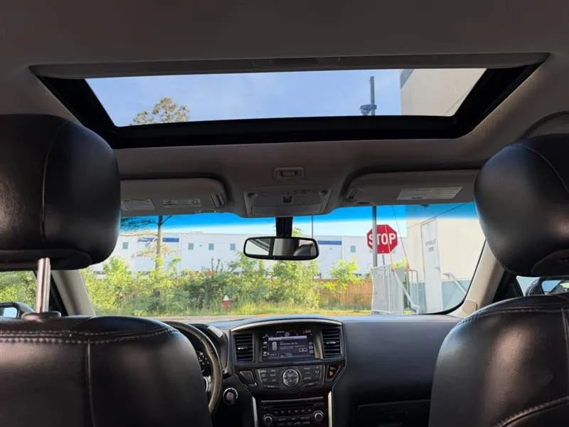 Used 2015 Nissan Pathfinder Platinum AWD/4WD image 50