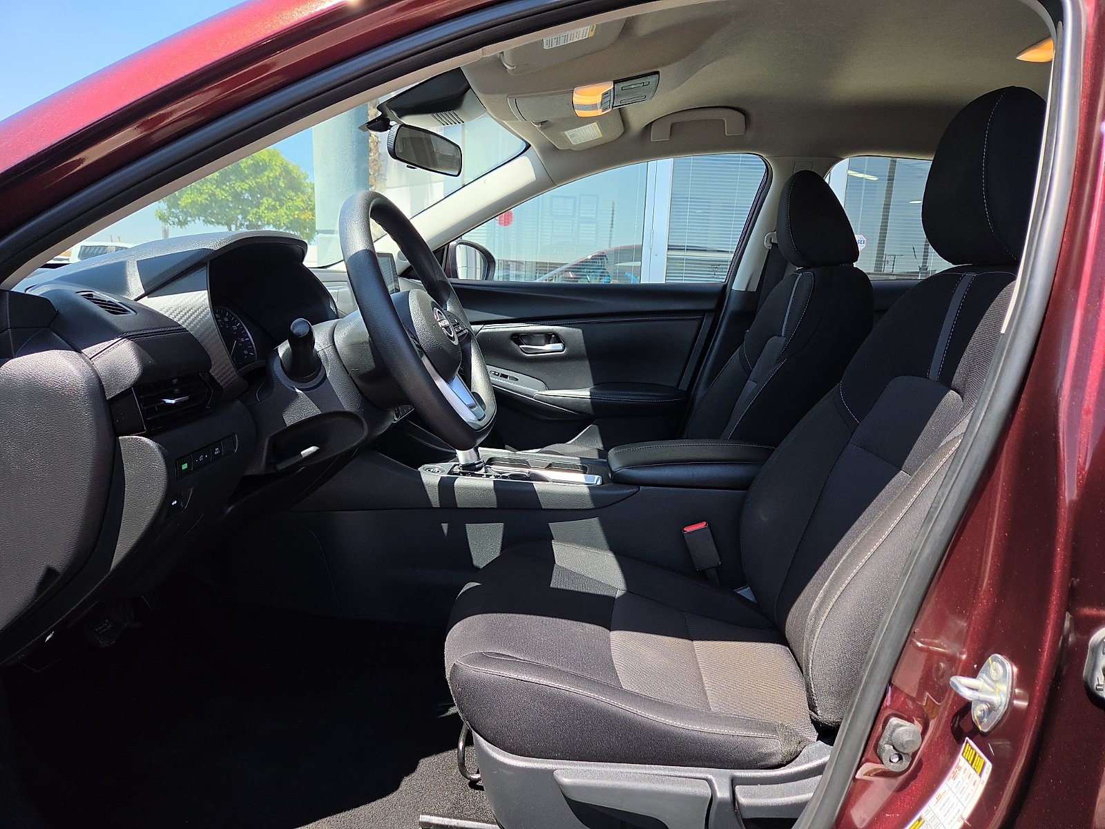 Used 2025 Nissan Sentra SV FWD image 9