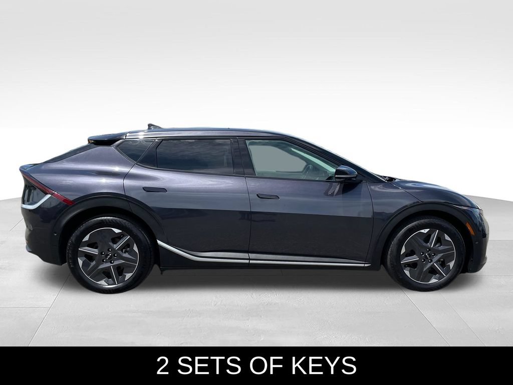Used 2025 Kia EV6 Light w/ Light LR Technology Package AWD/4WD image 7