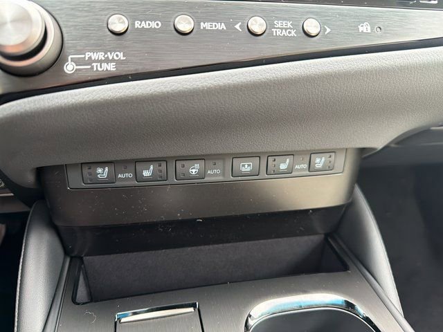 New 2025 Lexus ES 350 Luxury image 29