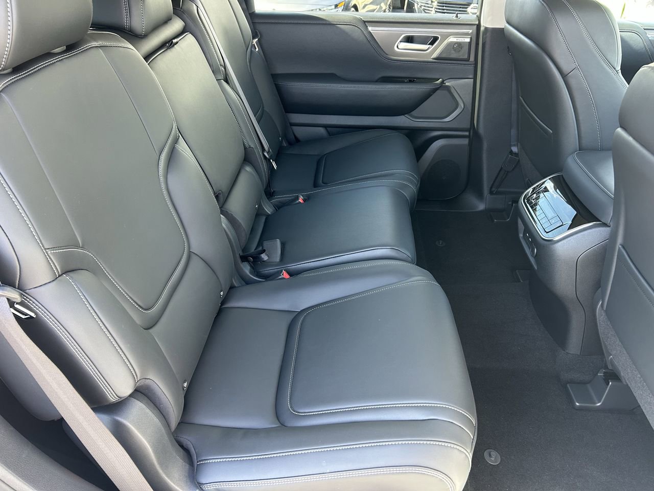 New 2026 INFINITI QX80 Pure image 11