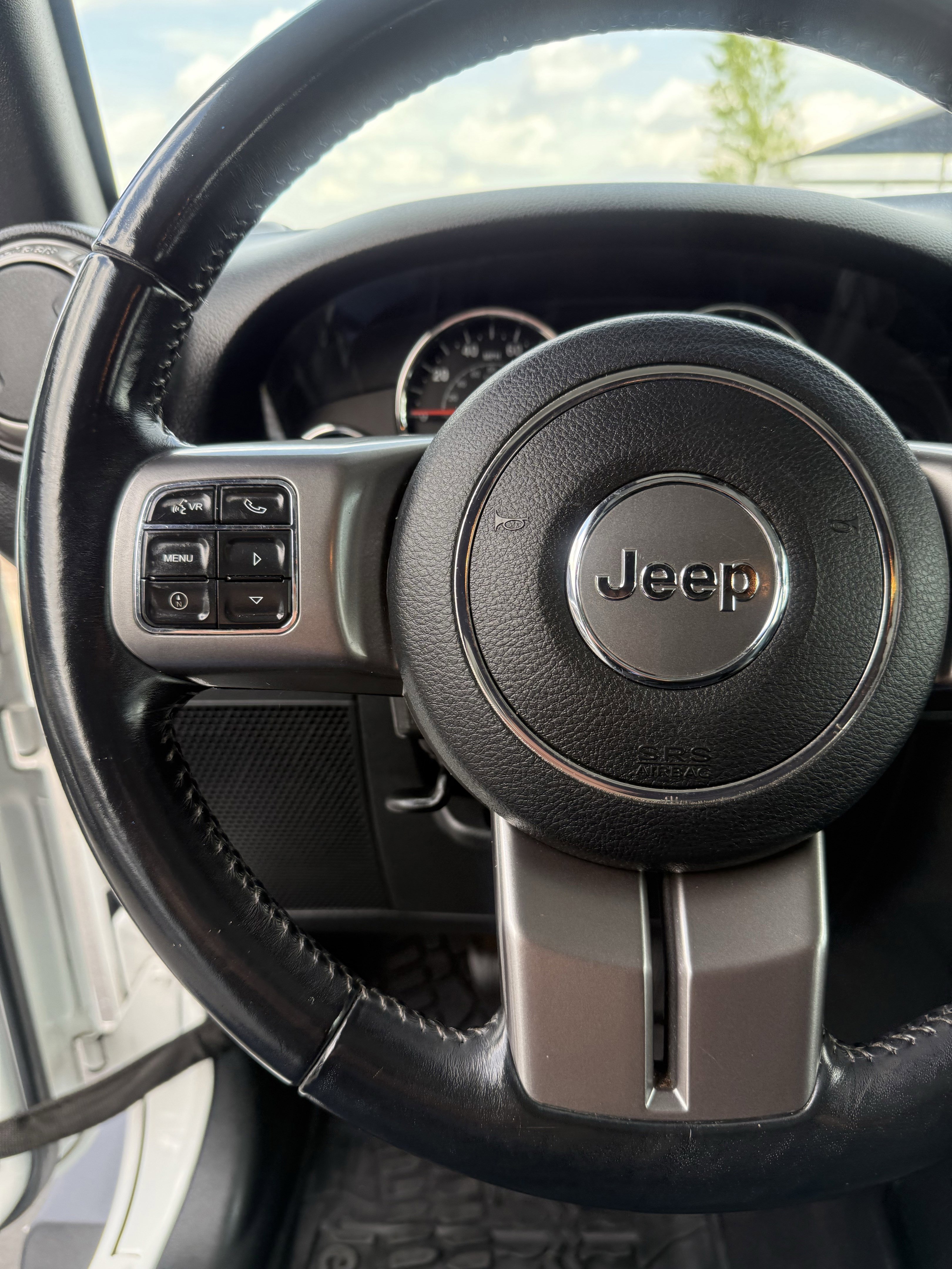 Used 2018 Jeep Wrangler Unlimited Sahara AWD/4WD image 23