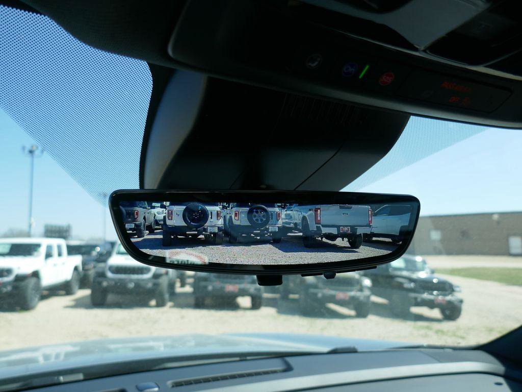 New 2026 Chevrolet Suburban Z71 image 29