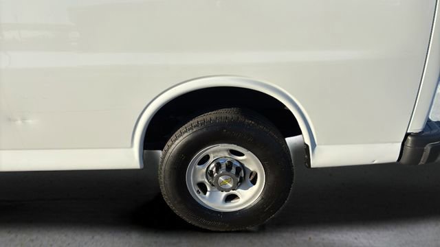 Used 2024 Chevrolet Express 3500 LT w/ LT Preferred Equipment Group RWD image 30