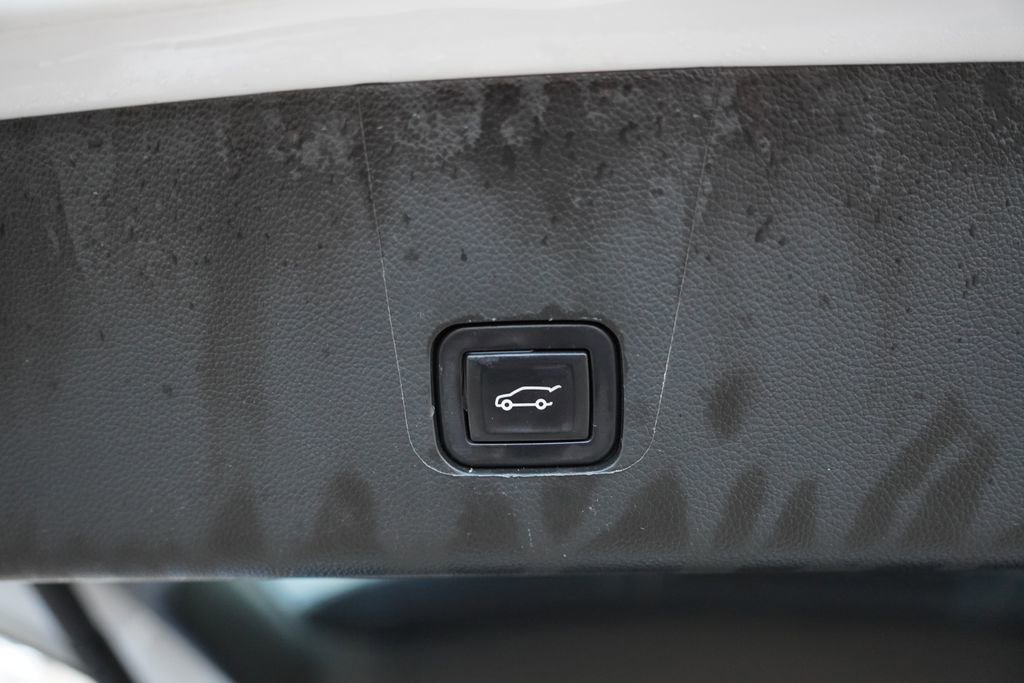 Certified 2023 Chevrolet Traverse High Country image 24