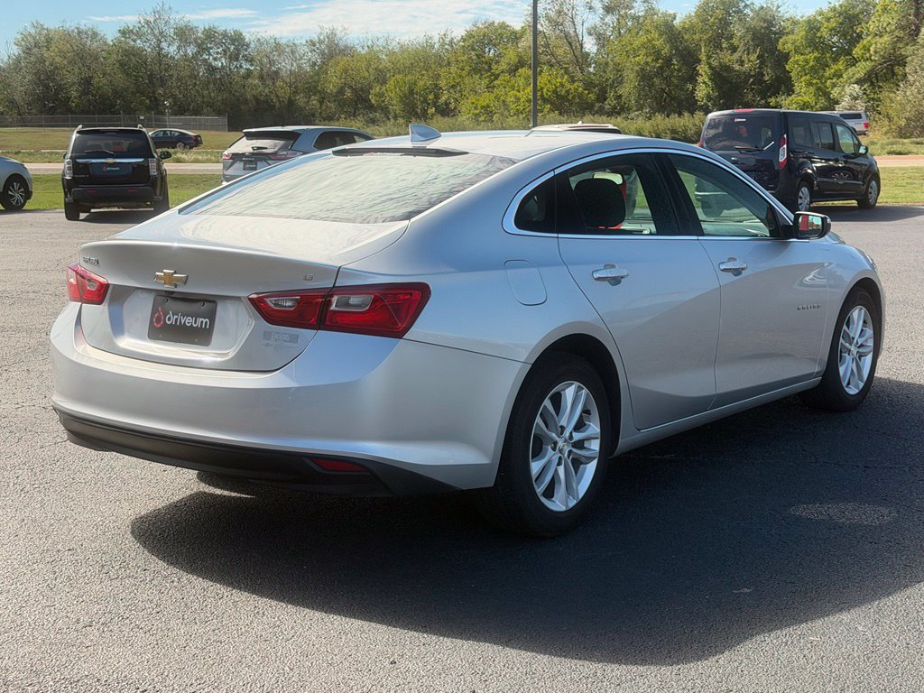 Used 2018 Chevrolet Malibu LT FWD image 6