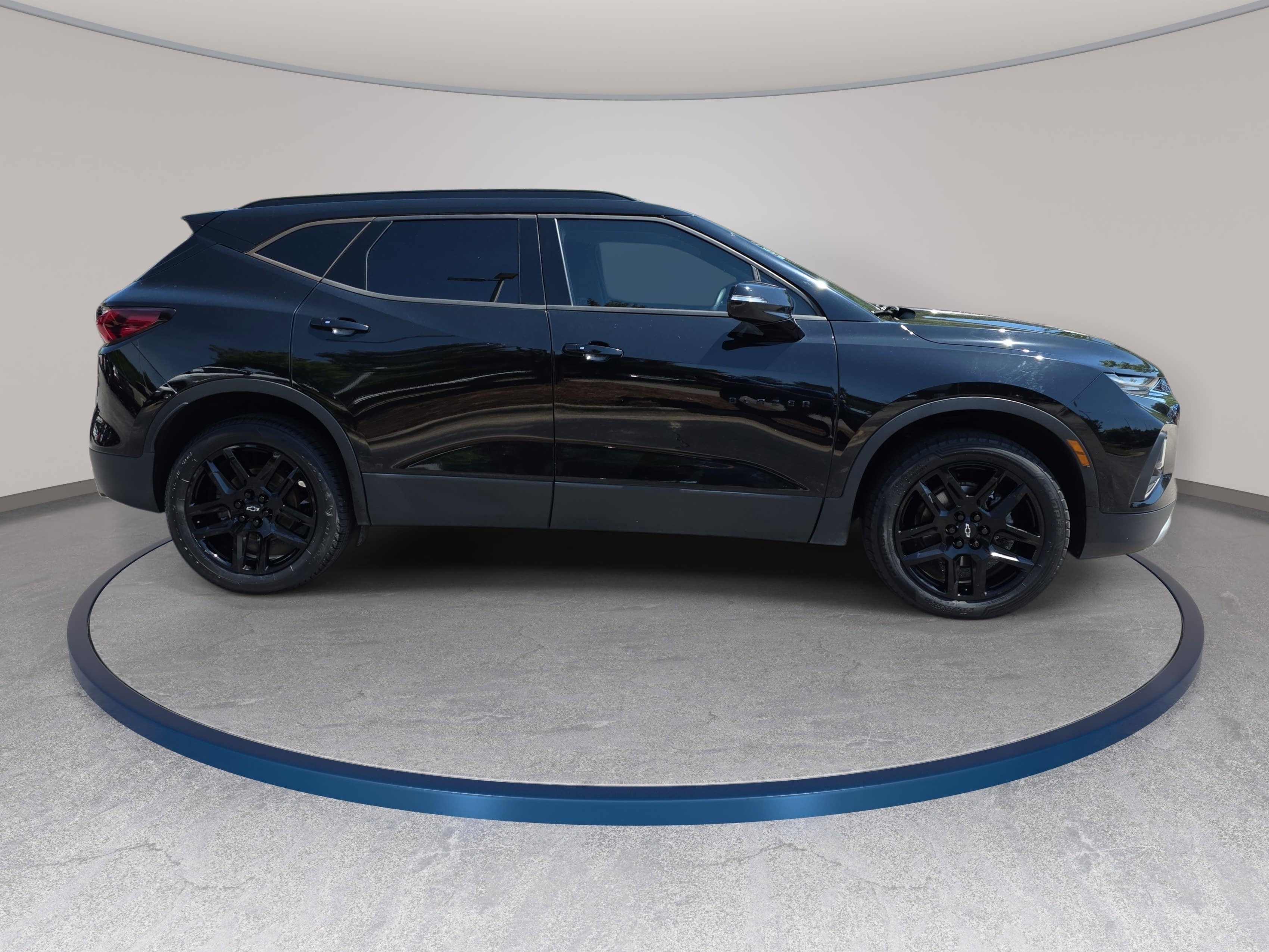 Used 2021 Chevrolet Blazer LT FWD image 4