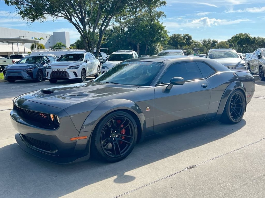 Used 2023 Dodge Challenger R/T Scat Pack RWD image 3