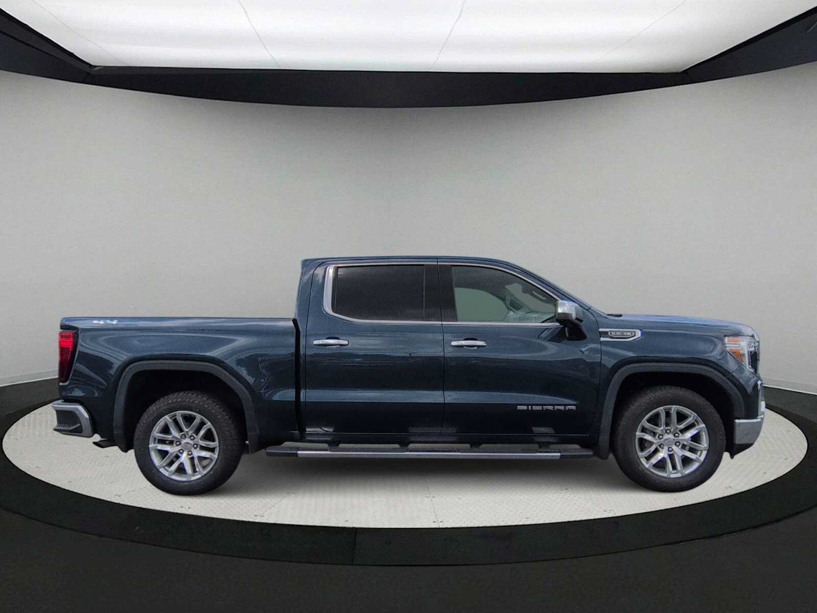 Used 2021 GMC Sierra 1500 SLT w/ SLT Premium Plus Package AWD/4WD image 9