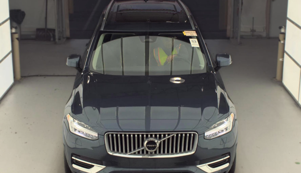 Certified 2024 Volvo XC90 B6 Plus w/ Protection Package AWD/4WD image 5
