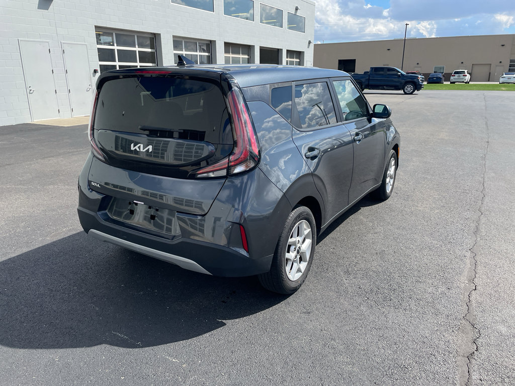 Used 2024 Kia Soul S FWD image 6