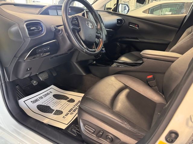 Used 2020 Toyota Prius Limited FWD image 10