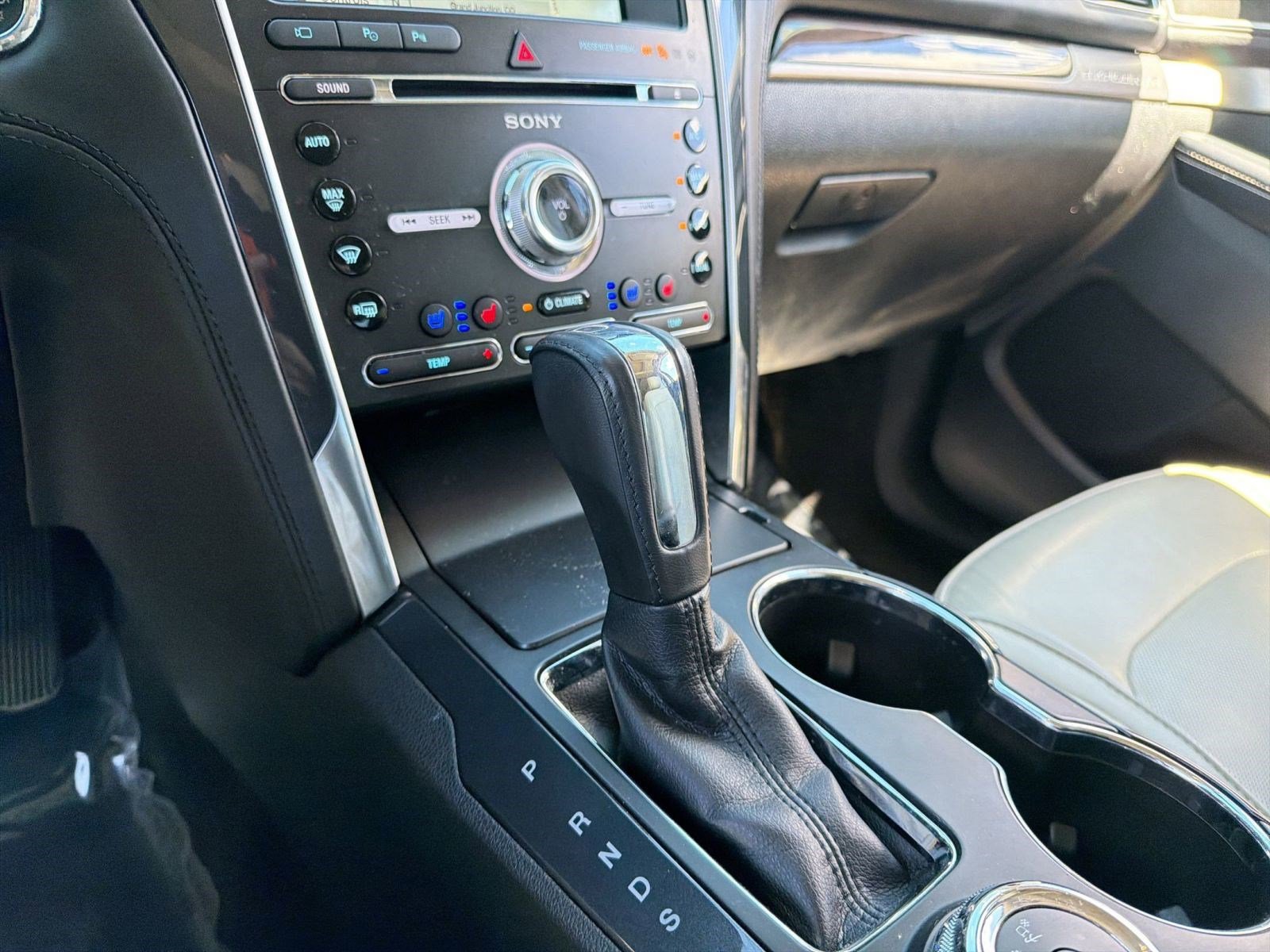 Used 2018 Ford Explorer Platinum AWD/4WD image 19
