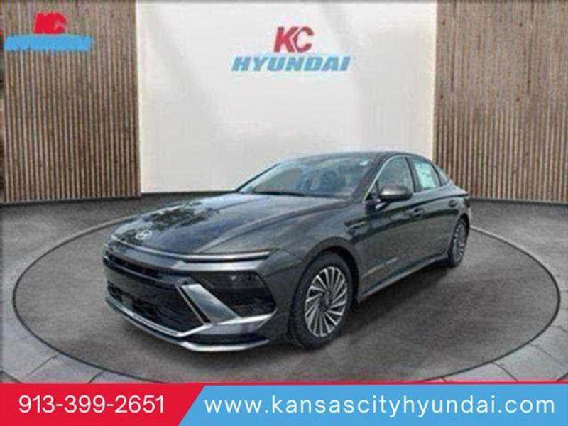 New 2025 Hyundai Sonata SEL