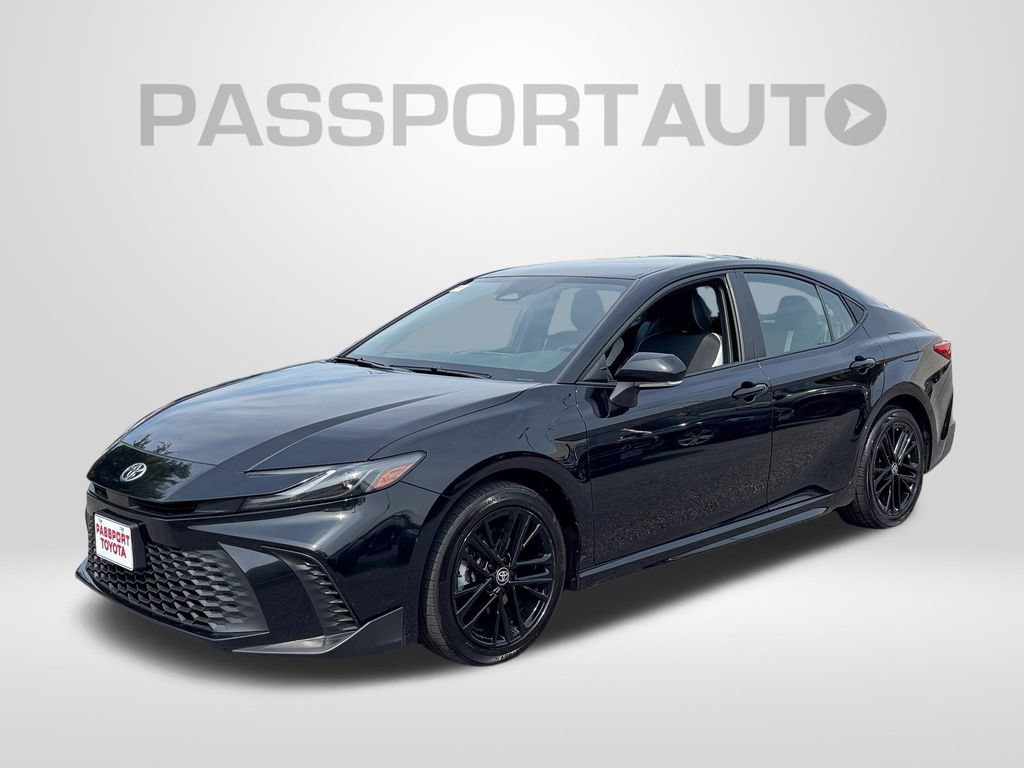 Used 2025 Toyota Camry SE w/ Convenience Package AWD/4WD image 1