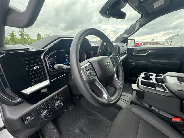 Certified 2024 Chevrolet Silverado 1500 RST w/ Dark Appearance Package image 11