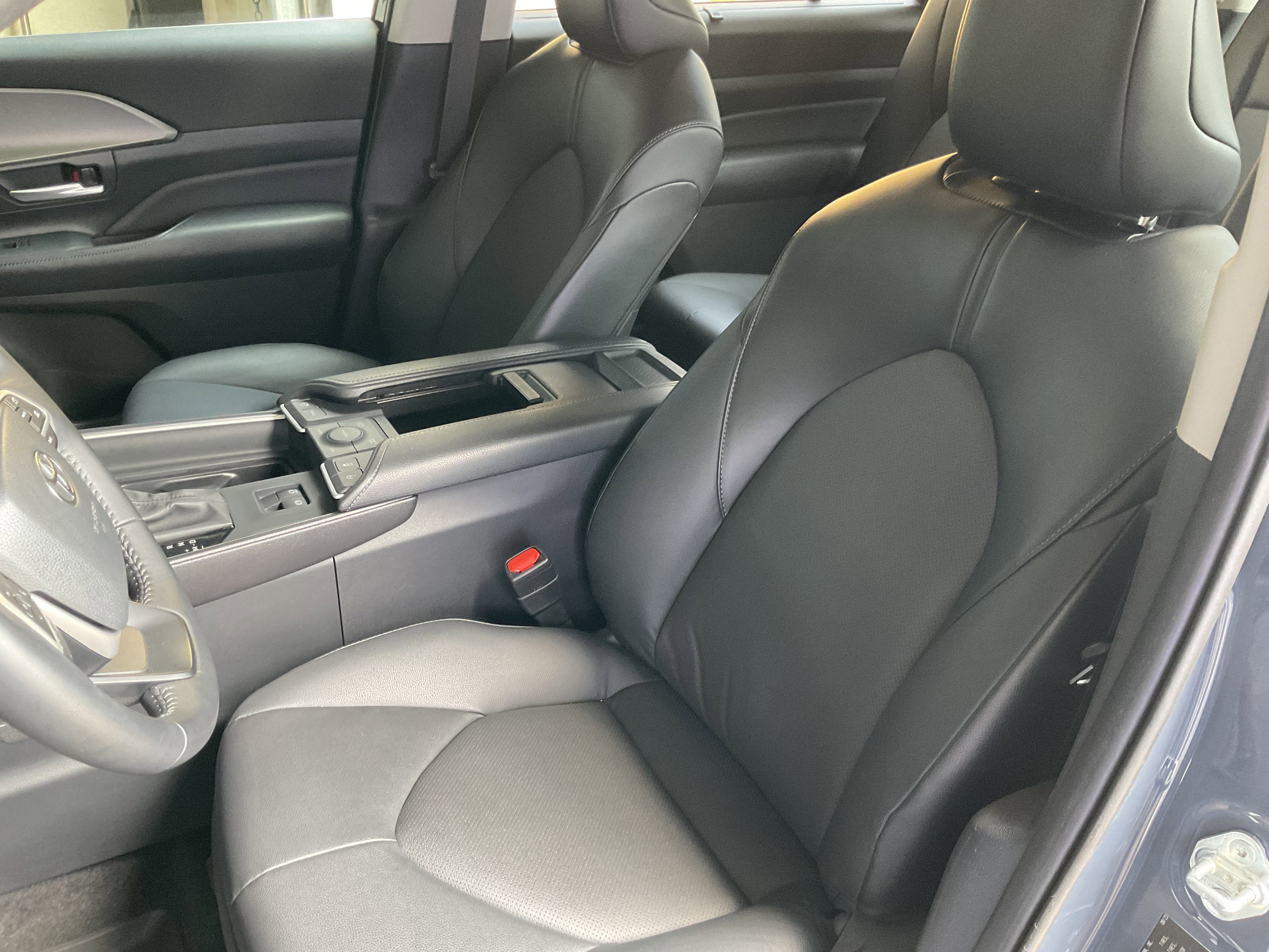 Used 2024 Toyota Grand Highlander XLE image 31