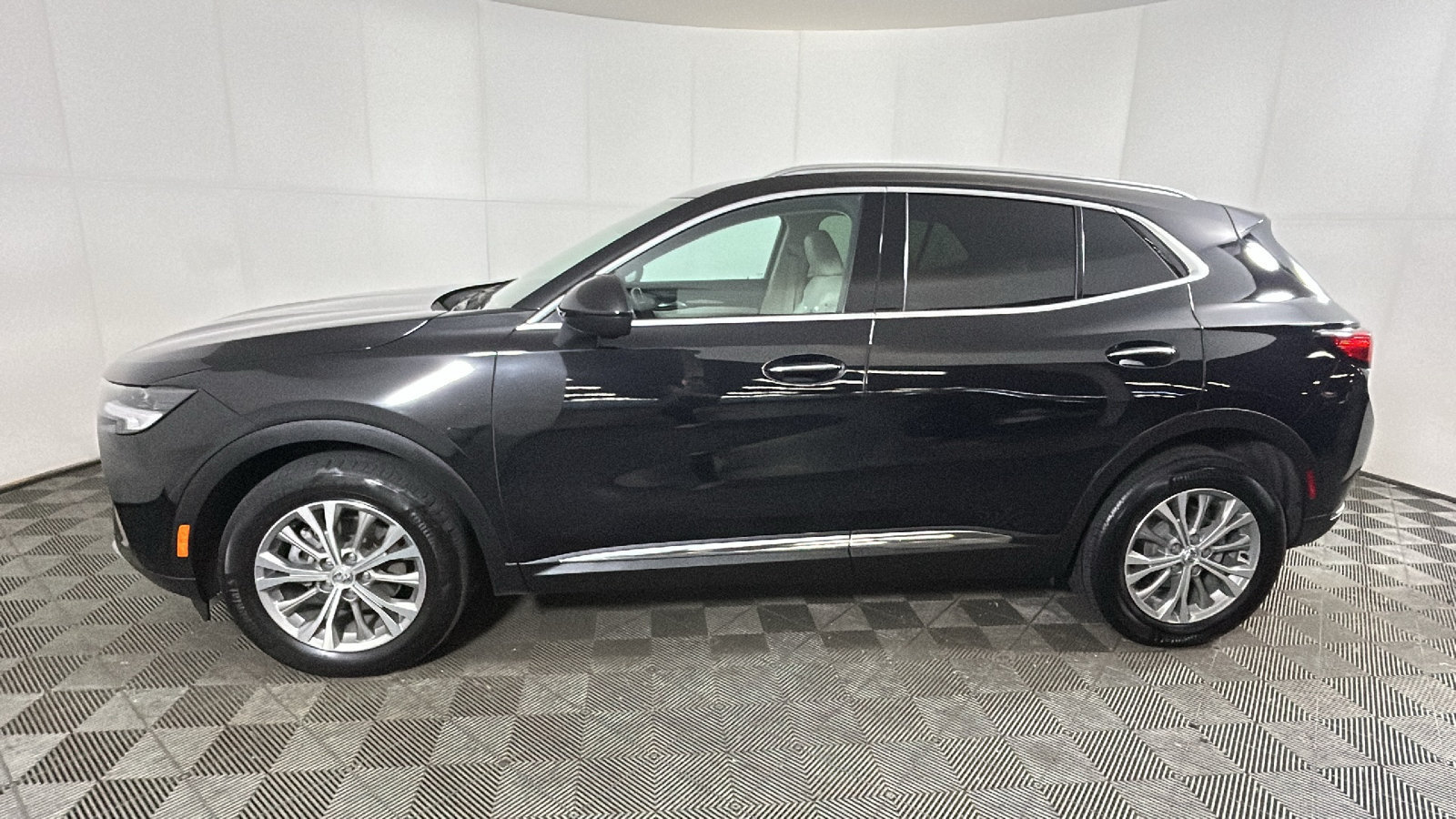 Used 2023 Buick Envision Preferred AWD/4WD image 6