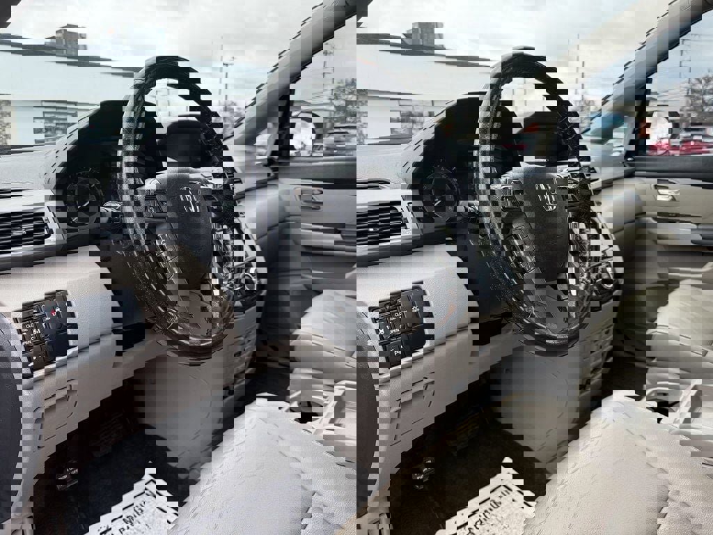 Used 2015 Honda Odyssey Touring image 14