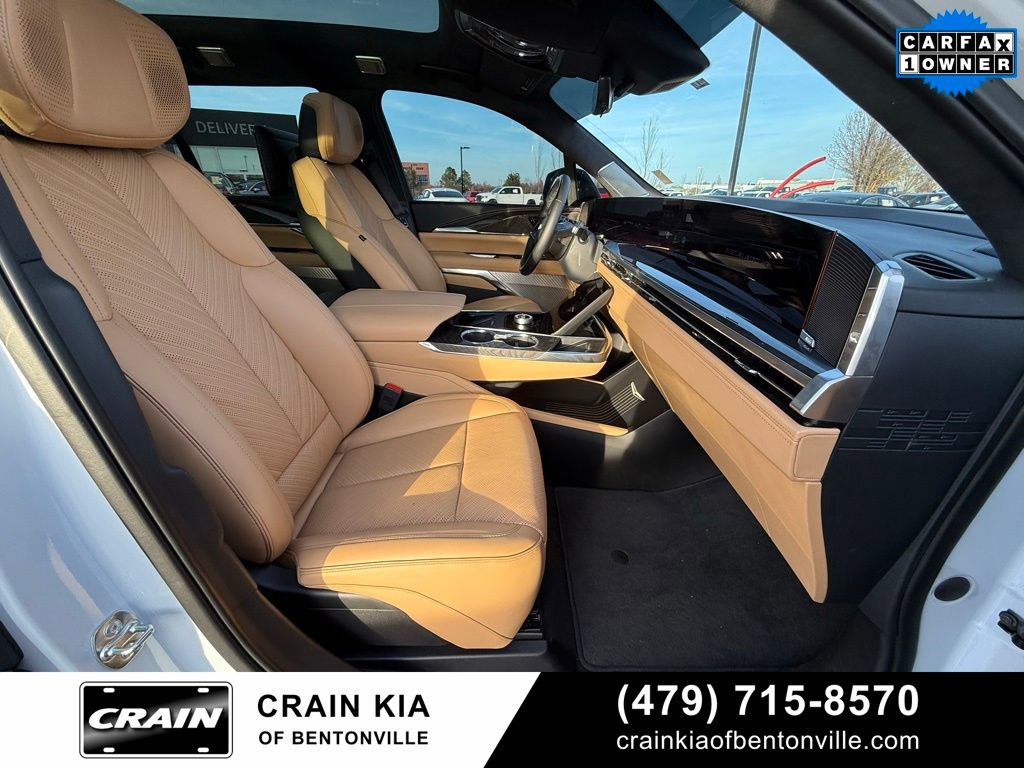 Used 2026 Cadillac Escalade IQL Luxury image 33