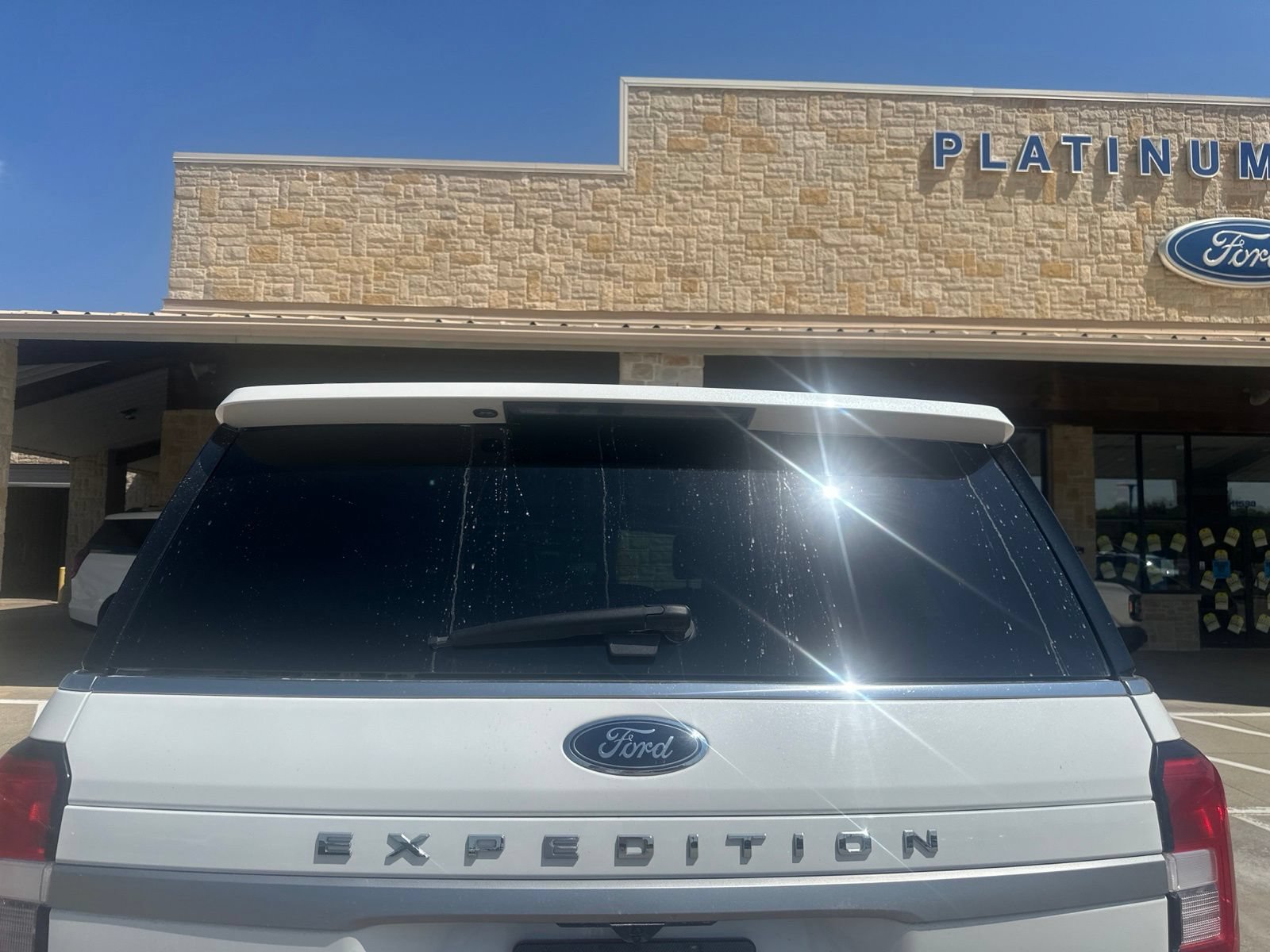 Used 2023 Ford Expedition XLT RWD image 4