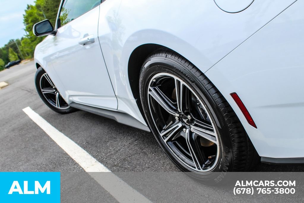 Used 2025 Ford Mustang Premium RWD image 15