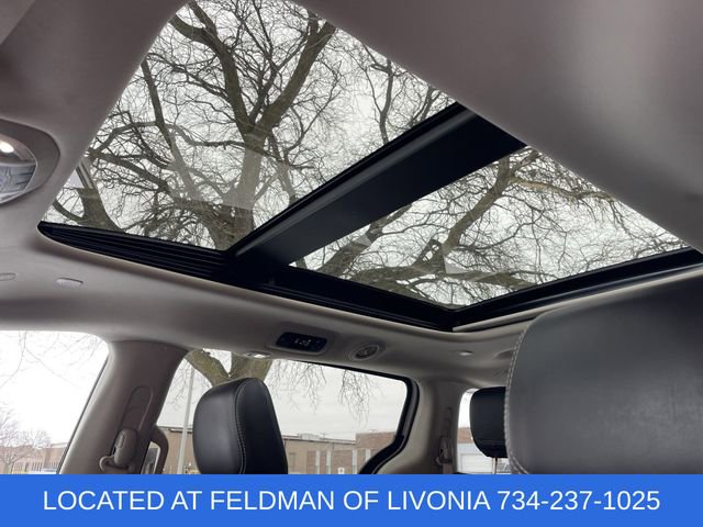 Used 2023 Chrysler Pacifica Limited image 19