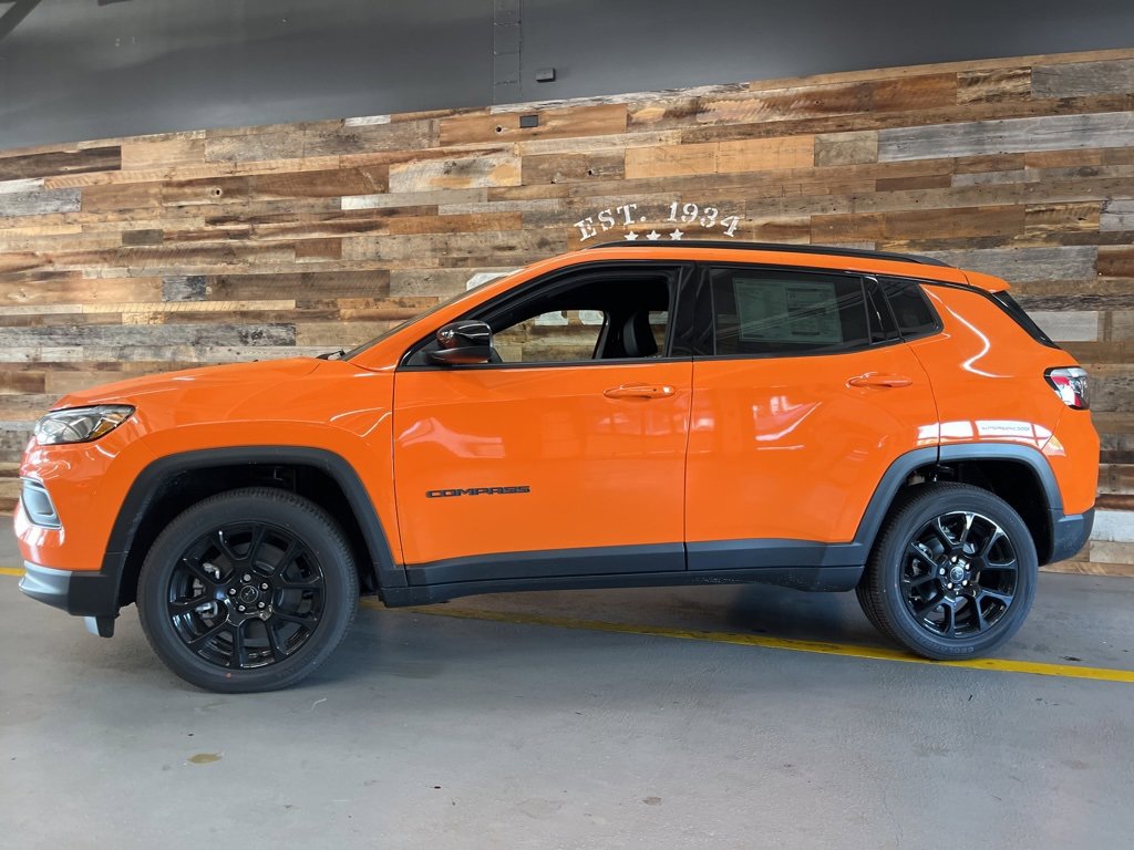 New 2026 Jeep Compass Latitude image 9