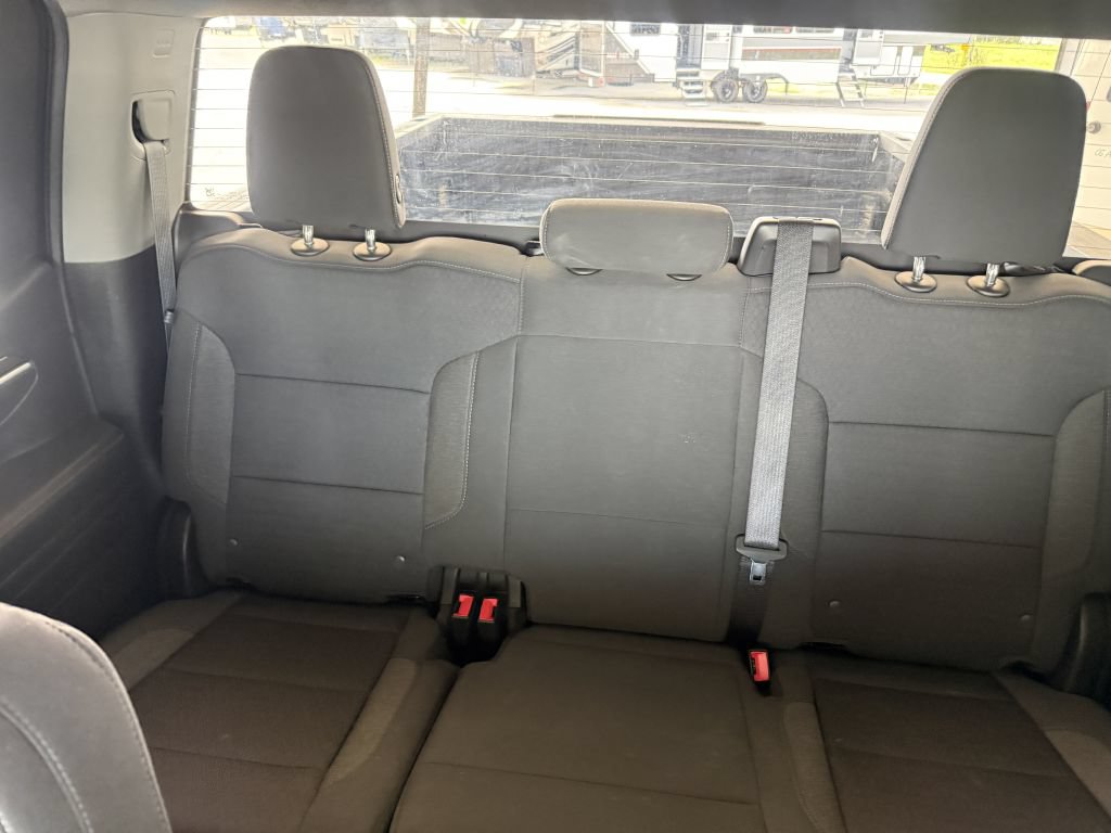 Used 2022 Chevrolet Silverado 1500 LT AWD/4WD image 33