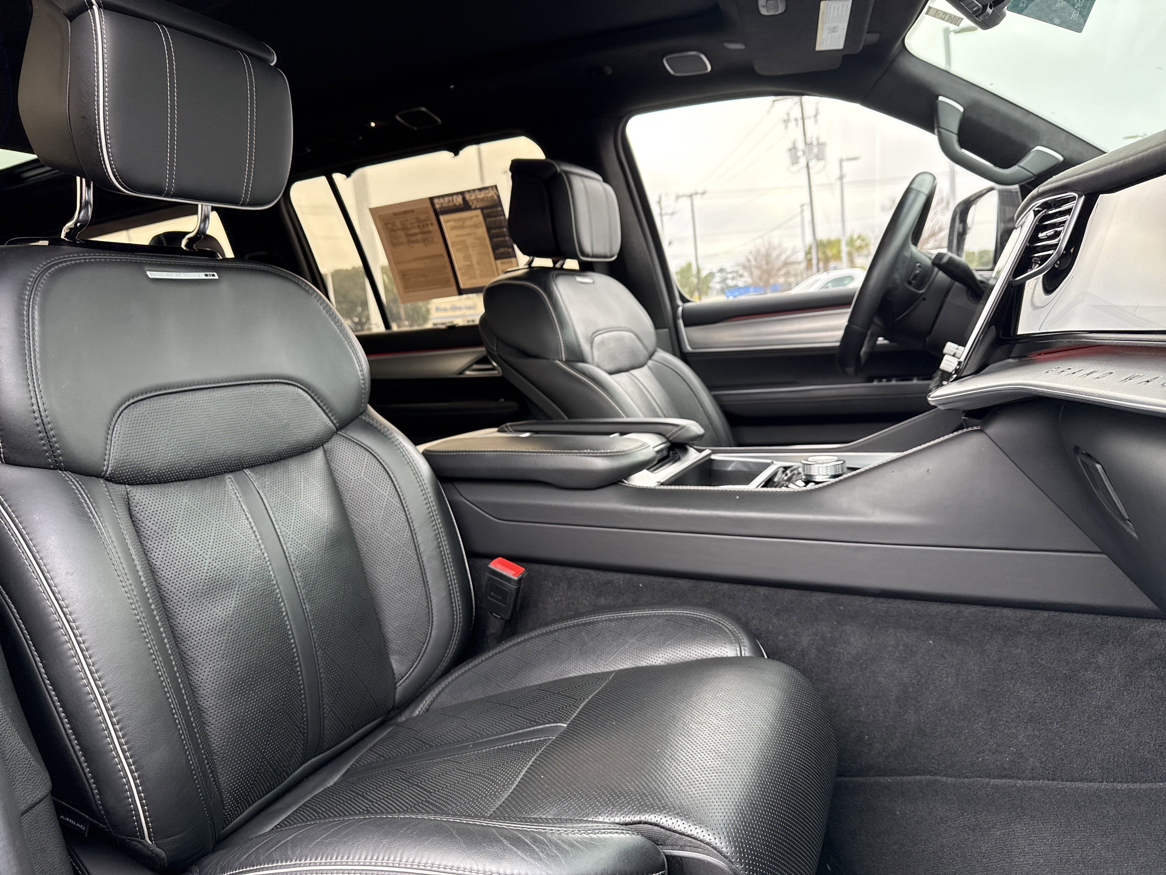 Used 2022 Jeep Grand Wagoneer Series II w/ Premium Group II image 34