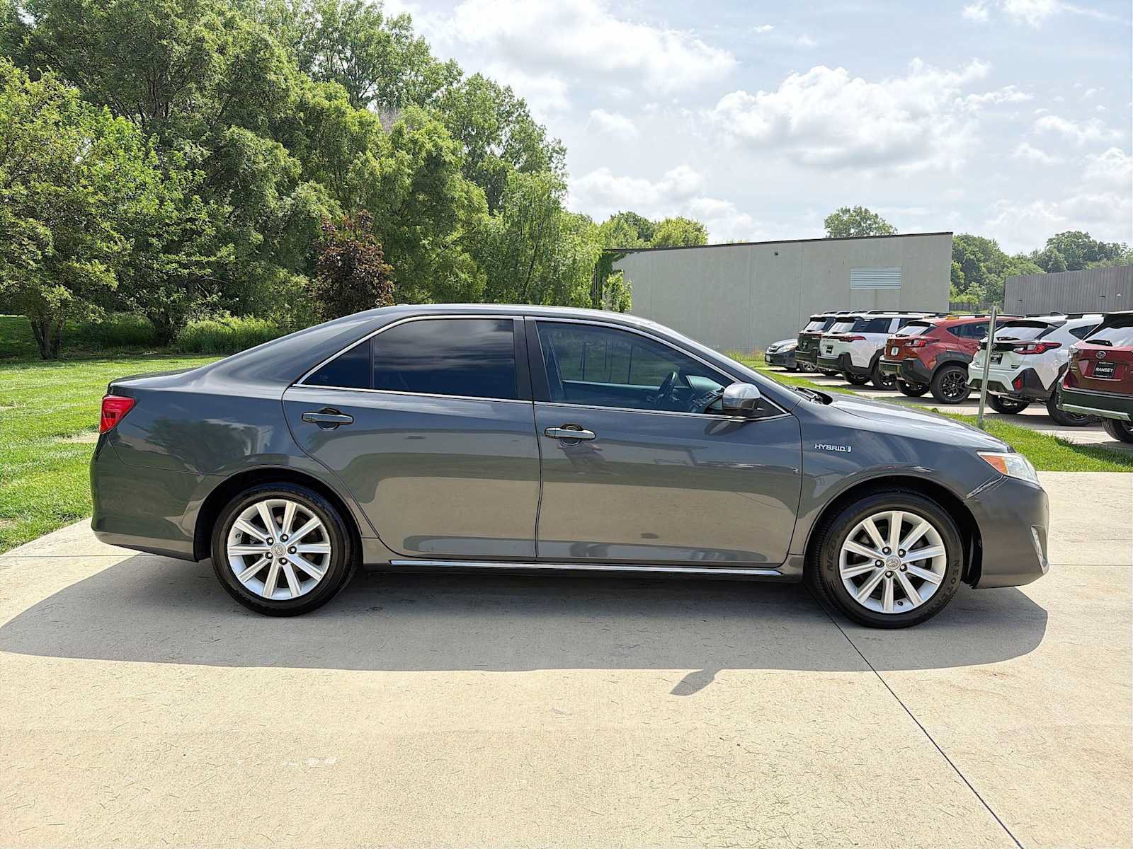 Used 2012 Toyota Camry XLE w/ Convenience Pkg FWD image 7
