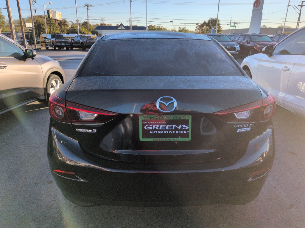 Used 2016 MAZDA MAZDA3 i Sport FWD image 3