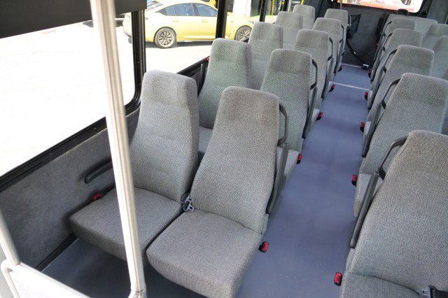 Used 2017 Ford F550 2WD Regular Cab Super Duty image 29